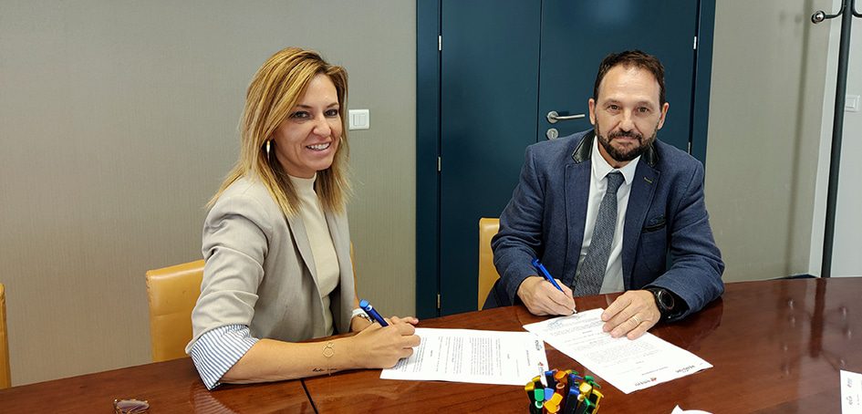 Pensium y Amavir firman un acuerdo para facilitar que los mayores puedan pagar la estancia en las residencias del grupo